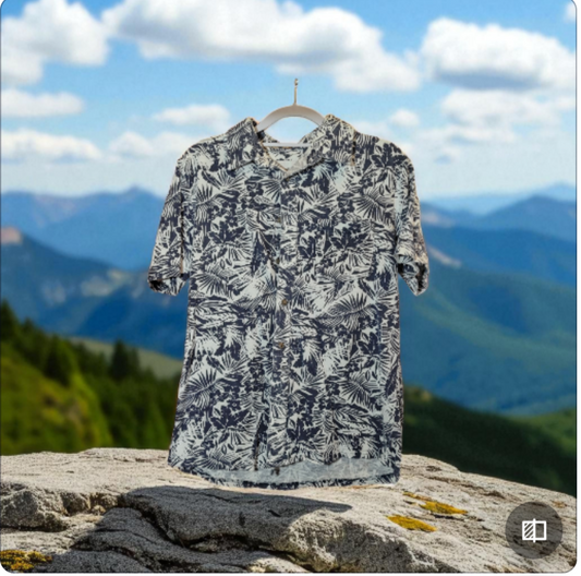 navy blue and white men's flannel Hawaiian short sleeve shirt MED