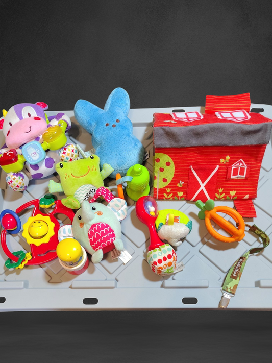 Lot of infant explore toys  11PCS