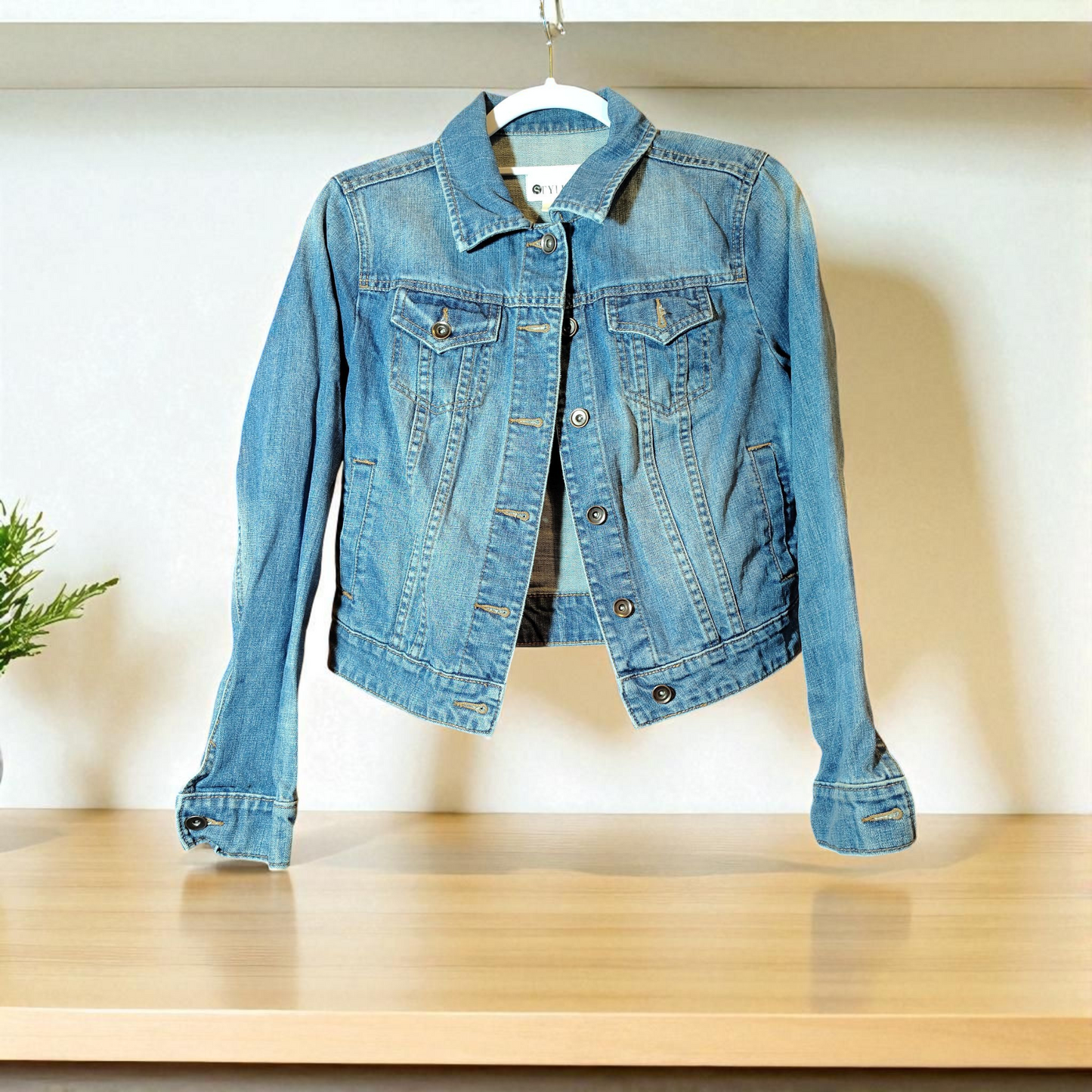 Vintage Jean jacket size small