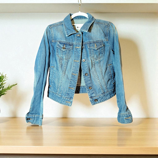 Vintage Jean jacket size small