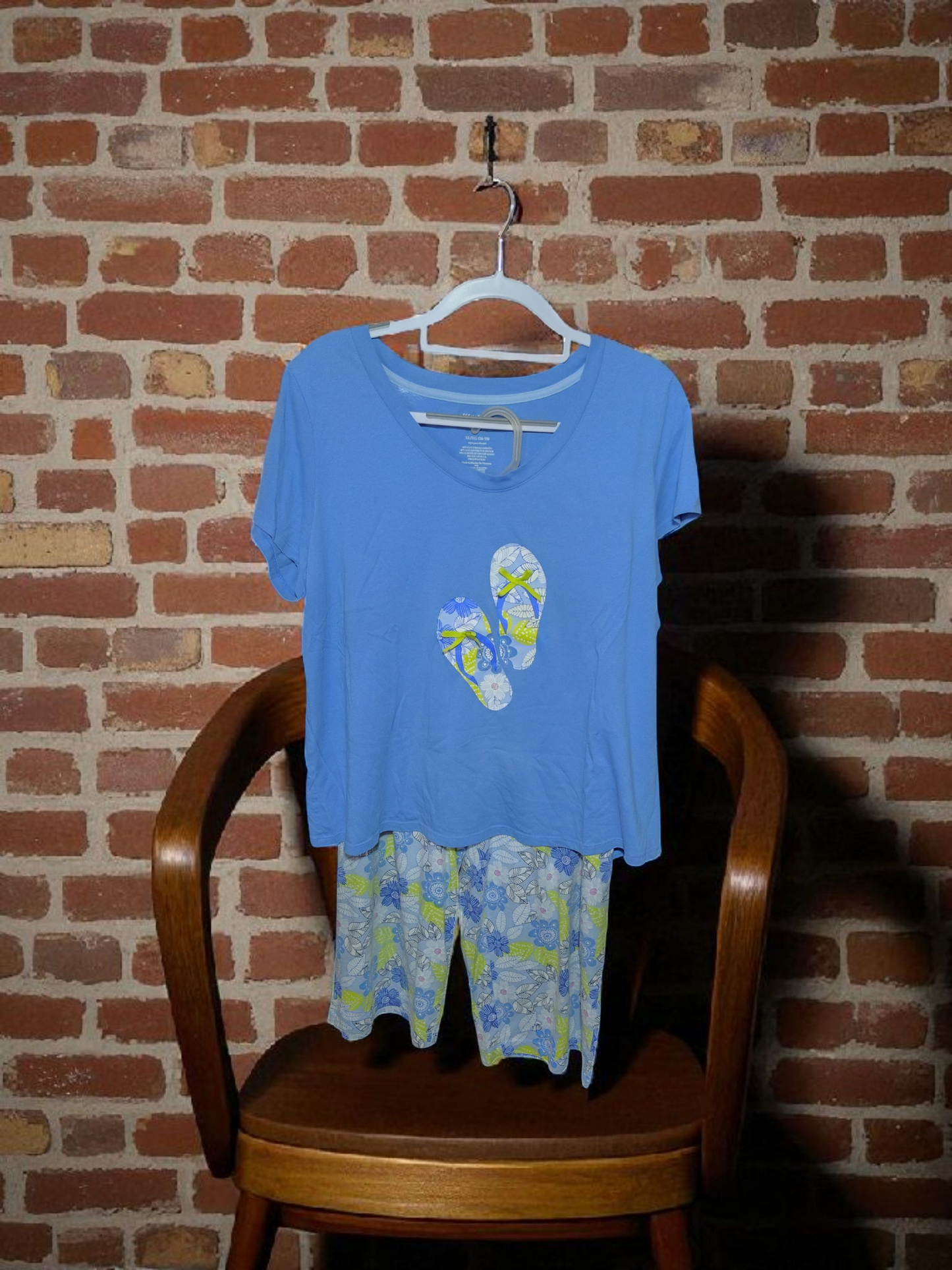 Flower Capri 2 pc sleep set Size 16-18 XL