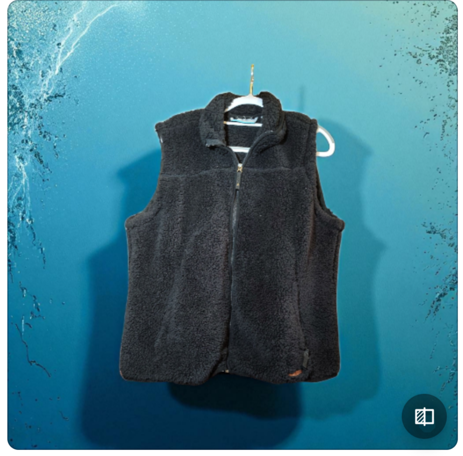 black fleece vest zip up woman's XL