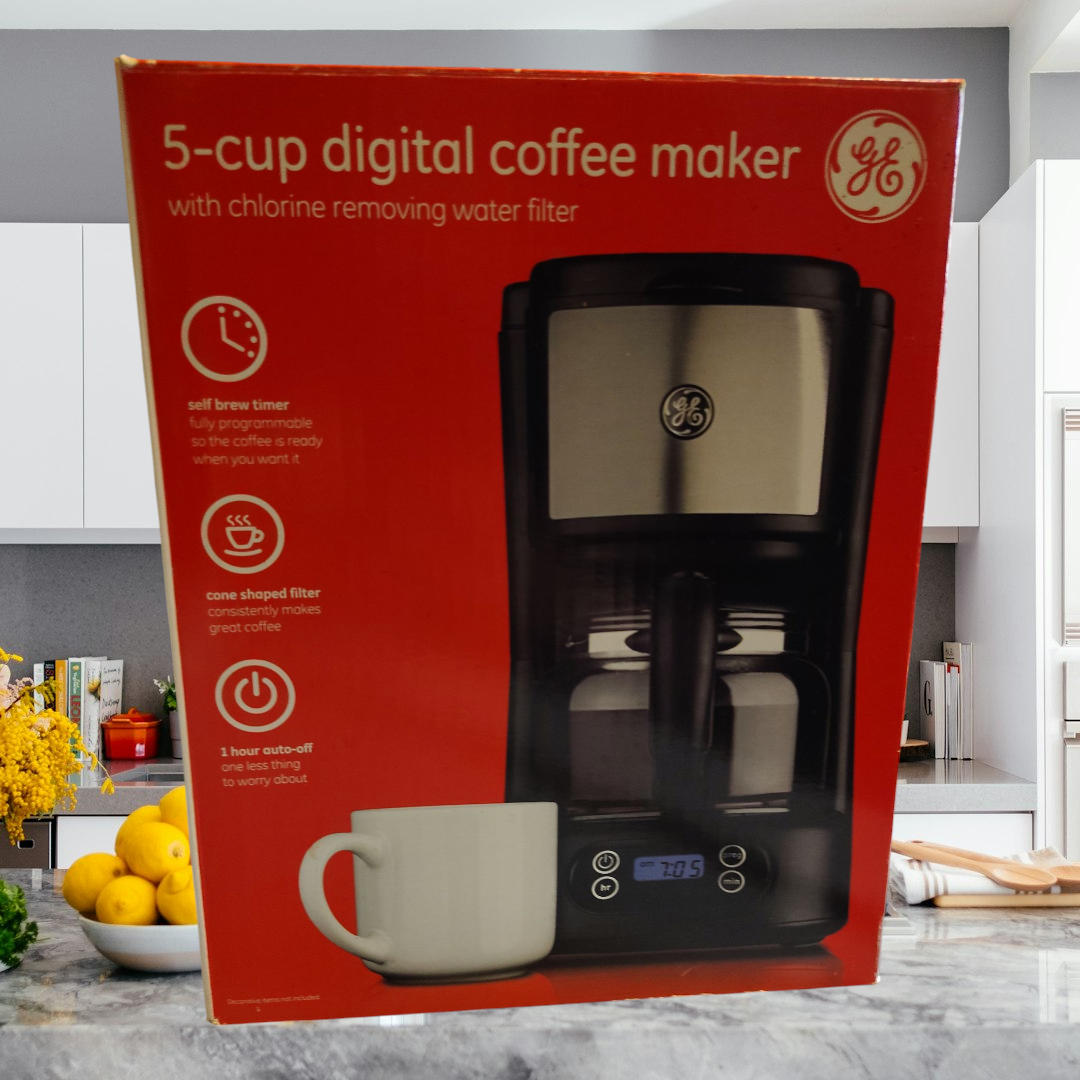 GE 5 cup digital coffee maker with chlorine removing water filter