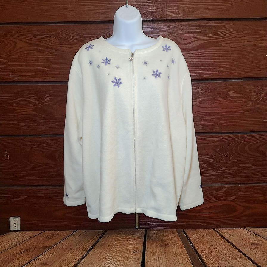 3x woman's zip up cardigan   snow flake embroidered