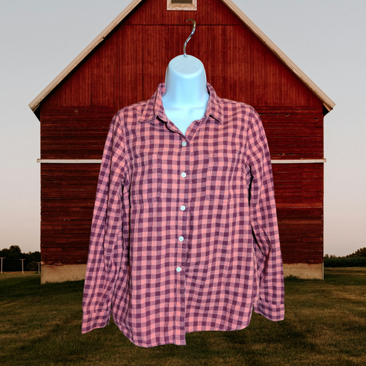 Old Navy Salmon checker Woman's button up with two pockets