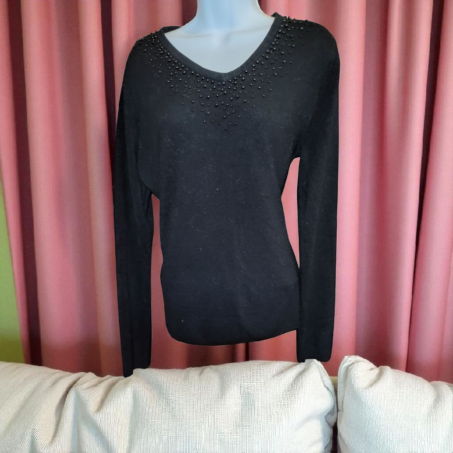 Black beaded V neck sweater  woman's  LG
