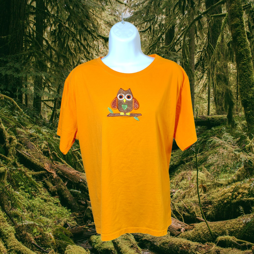 Woman's 2XL orange T  with Brown owl patch