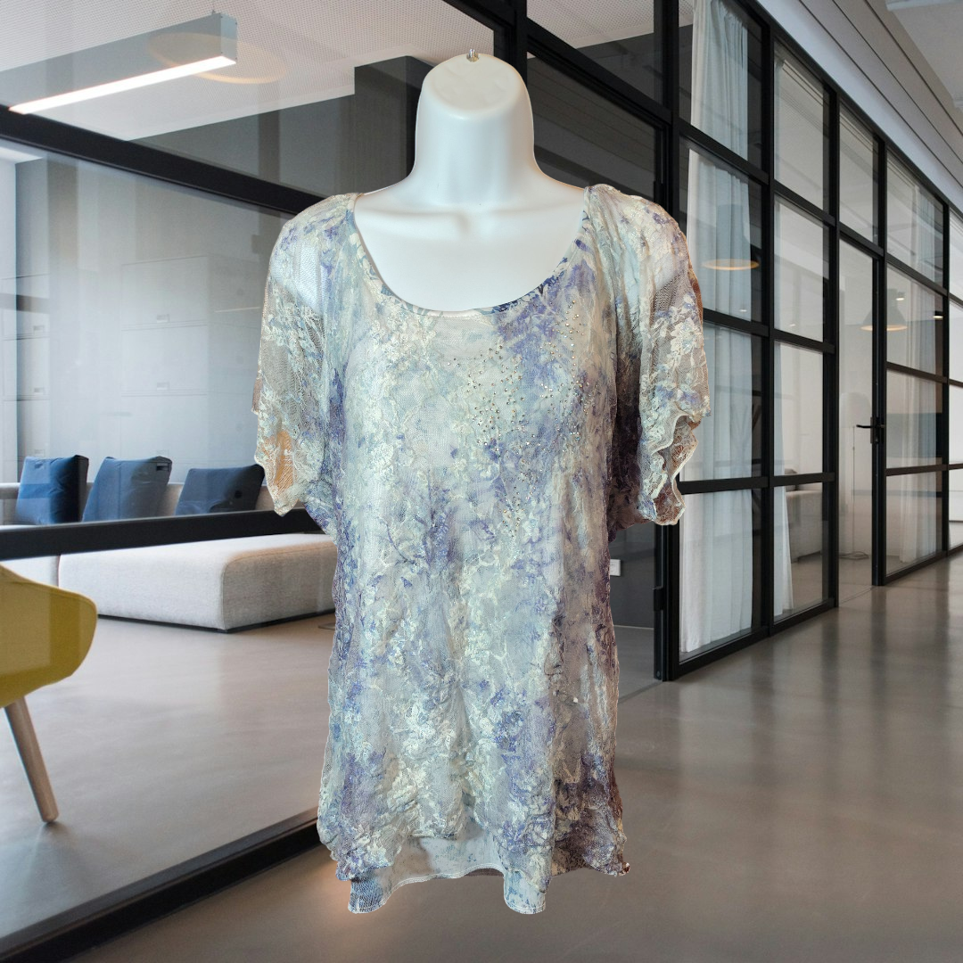 Woman's blue/gree floral shirt